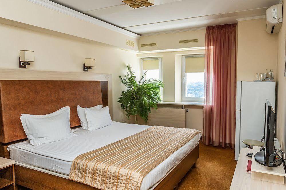7 Sky Hotel Klinicheskaya Street キエフ エクステリア 写真