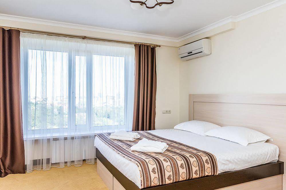 7 Sky Hotel Klinicheskaya Street キエフ エクステリア 写真