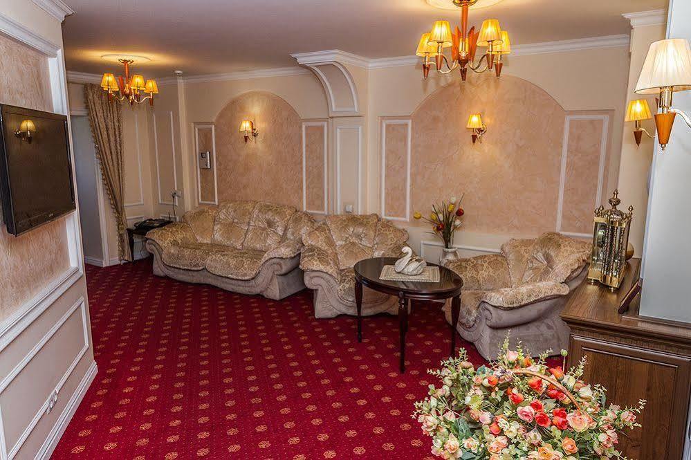 7 Sky Hotel Klinicheskaya Street キエフ エクステリア 写真